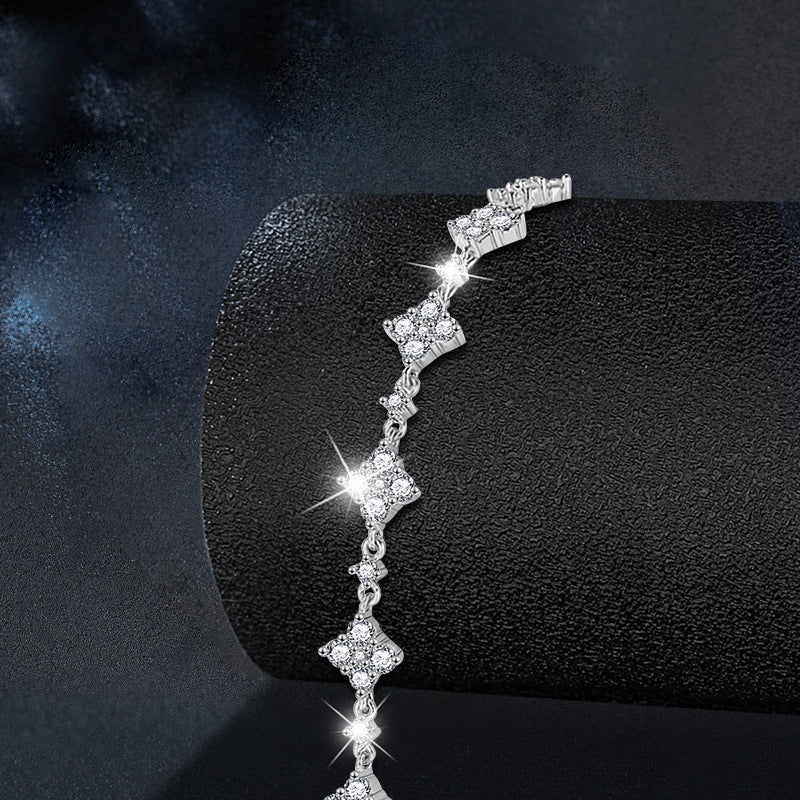 Sparkling S925 Sterling Silver Moissanite Four-Leaf Clover Bracelet for Women, Lucky Charm Dainty Adjustable Luxury Jewelry for Daily Wear & Gift Giving